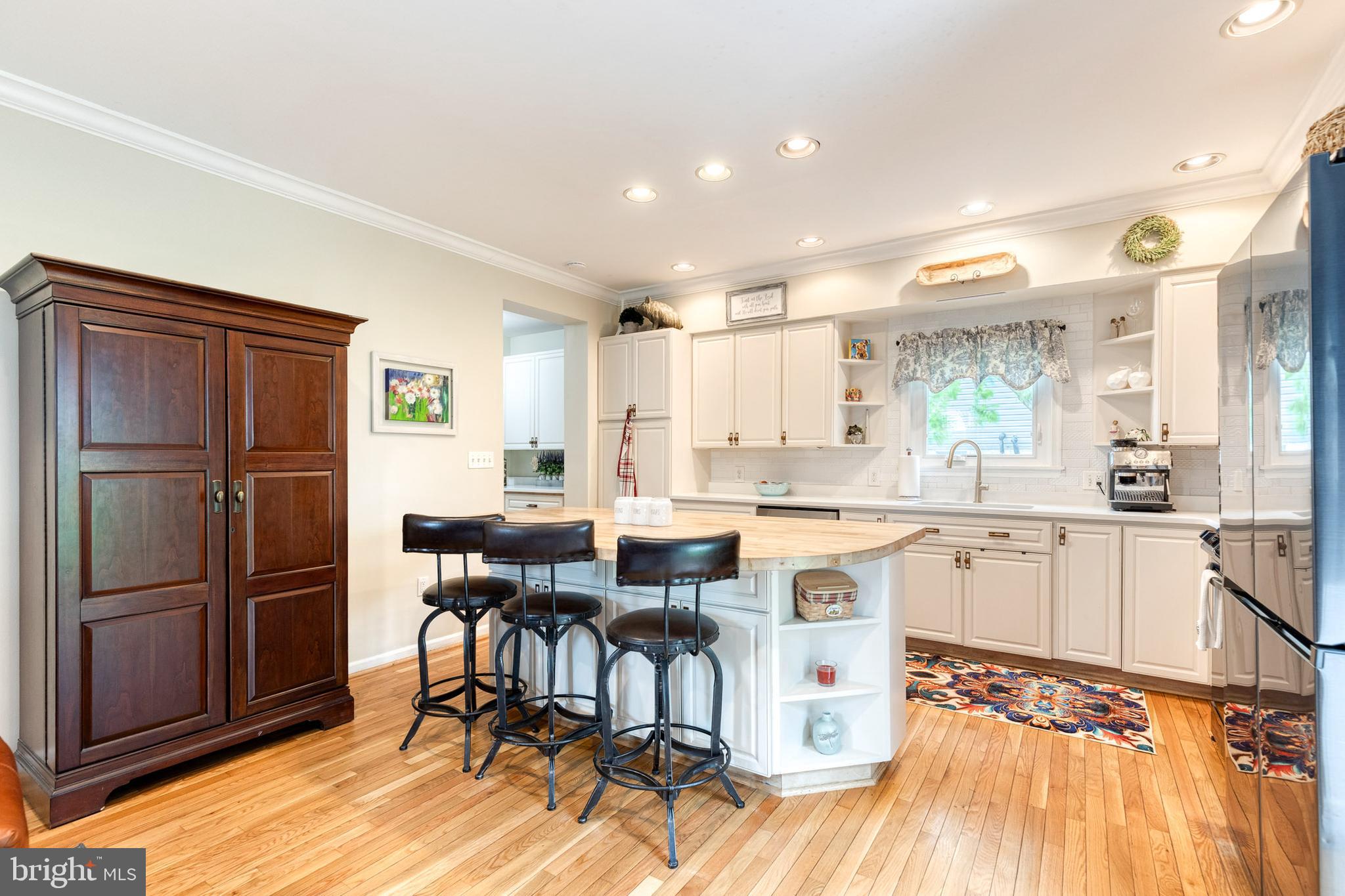 222 Warren Road Cockeysville, MD 21030 - Photo 18 of 49