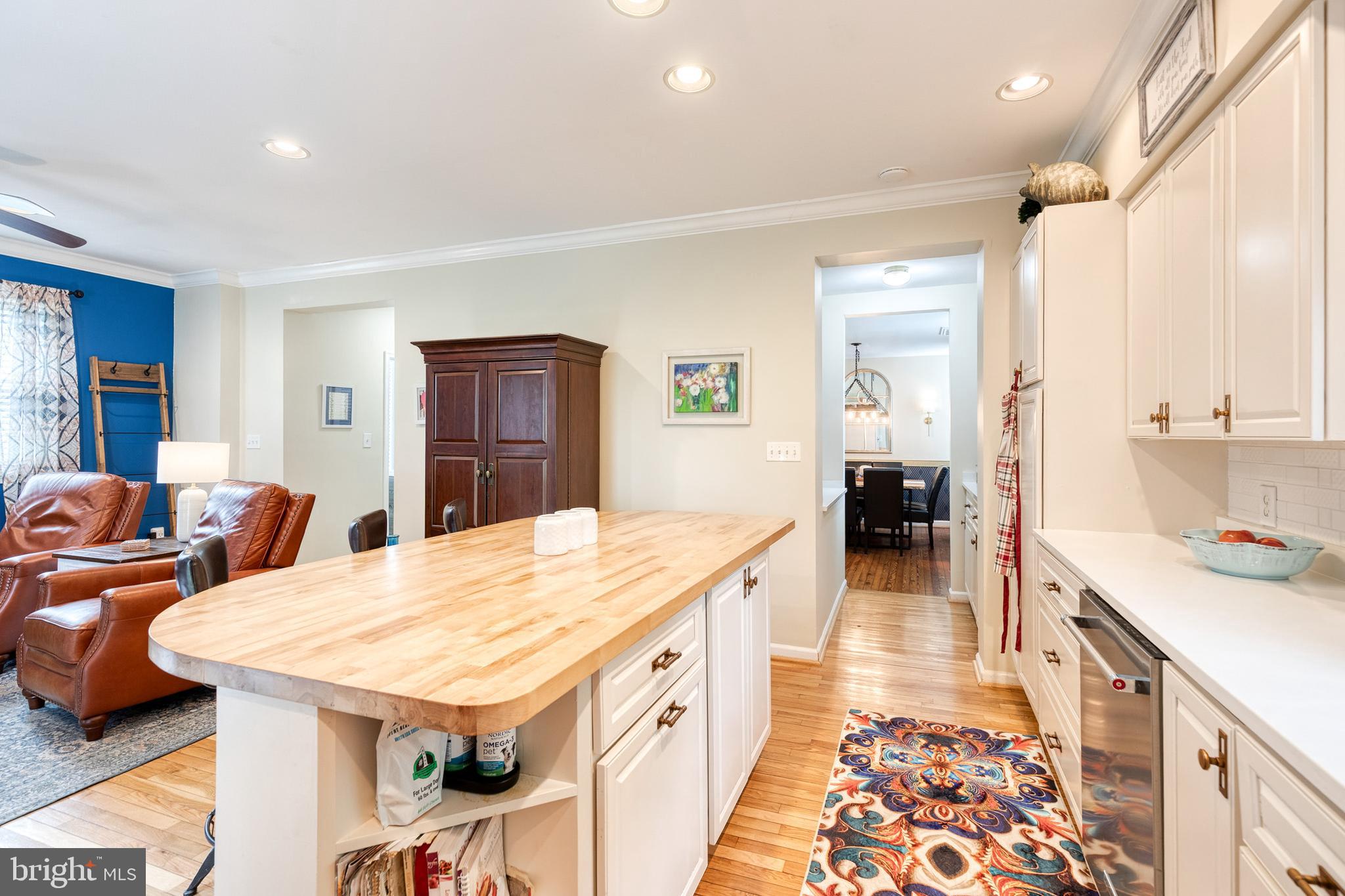 222 Warren Road Cockeysville, MD 21030 - Photo 21 of 49