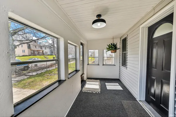 $189,900 | 1805 South Douglas Street, South Bend, IN 46613