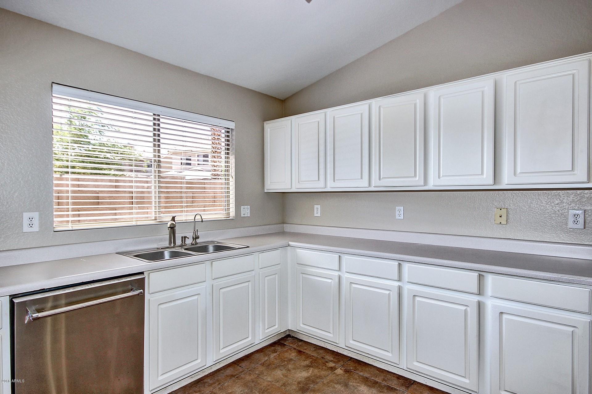4012 East Jojoba Road Phoenix, AZ 85044 - Photo 11 of 41 0034-Jojoba (6)