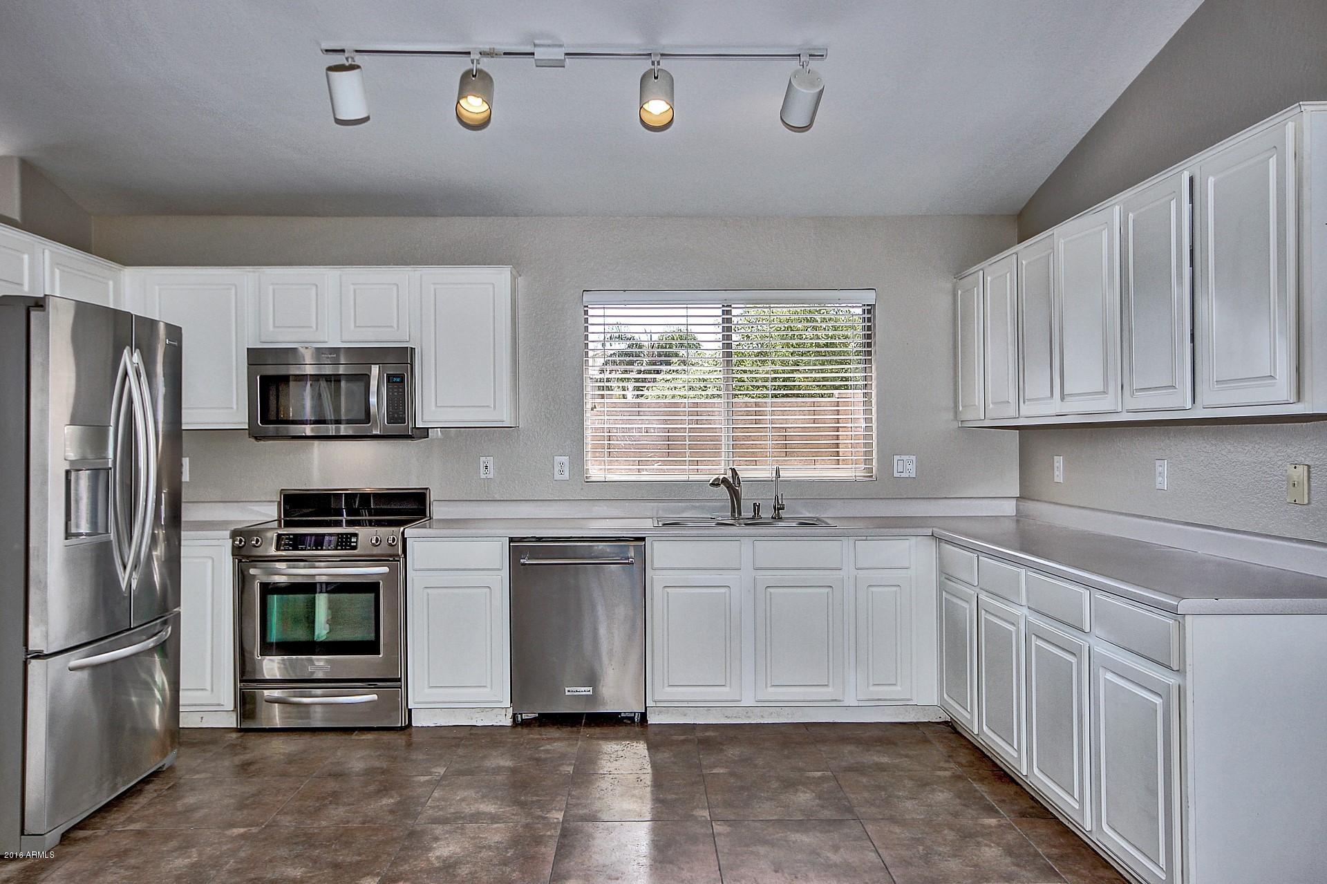 4012 East Jojoba Road Phoenix, AZ 85044 - Photo 7 of 41 0030-Jojoba (1)