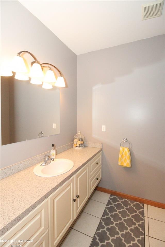 67991 Hartway Road Ray, MI 48096 - Photo 19 of 29 31310556-18.JPG