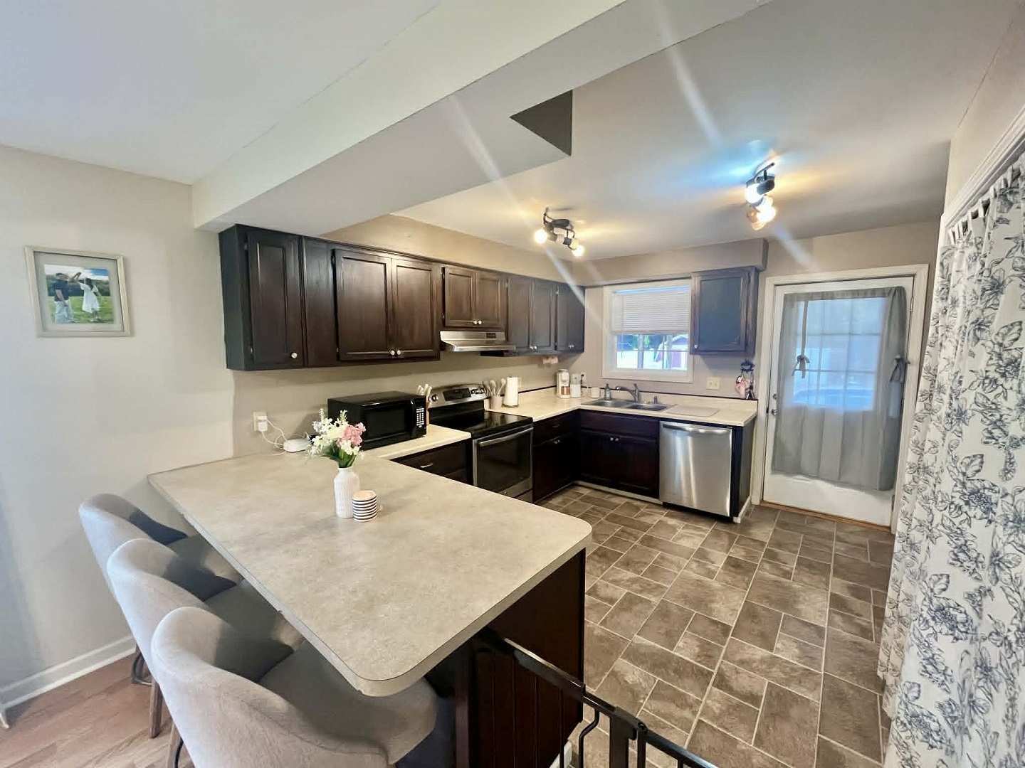 511 East Herrin Street Herrin, IL 62948 - Photo 9 of 16