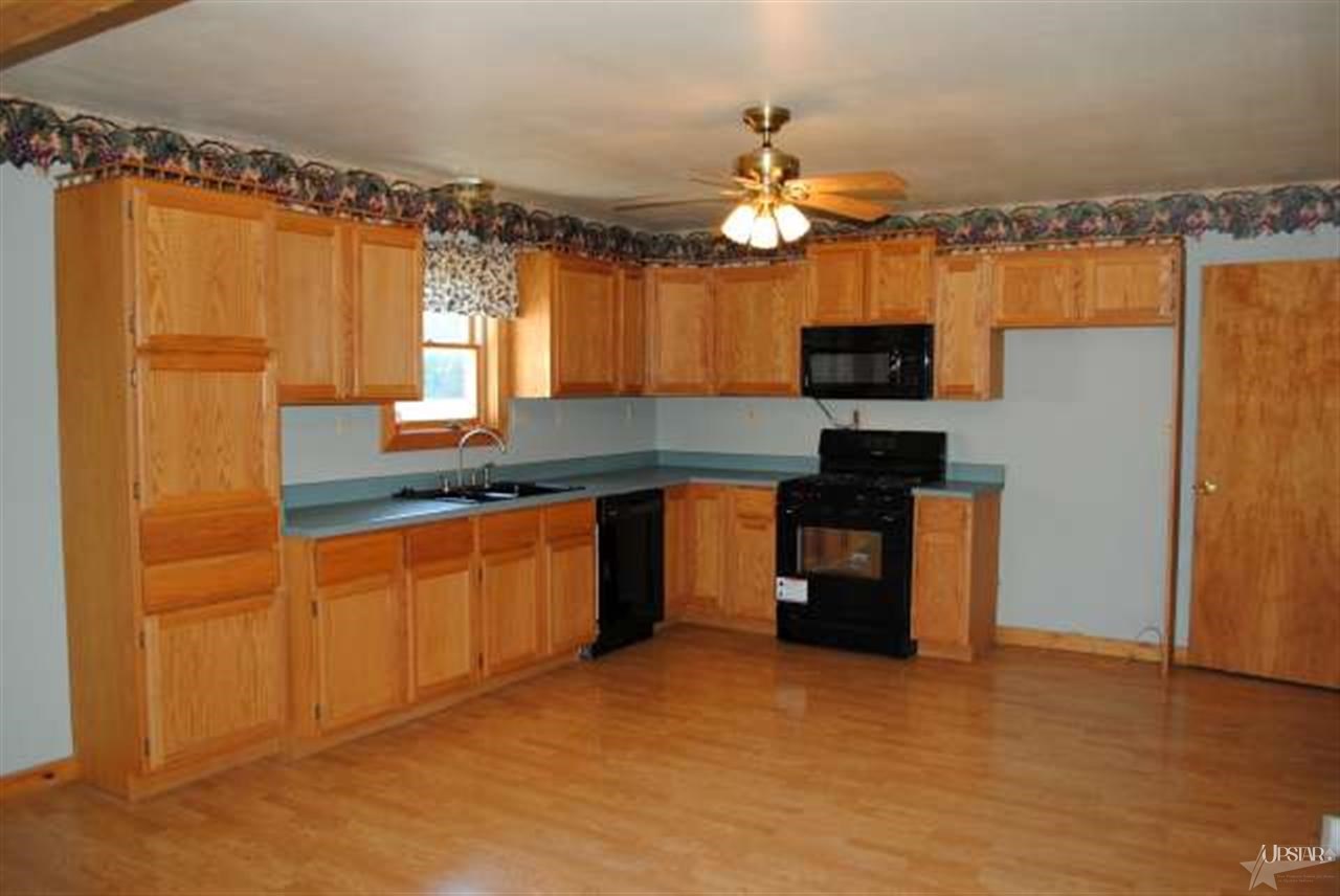 6782 County Road 44 Butler, IN 46721 - Photo 4 of 30