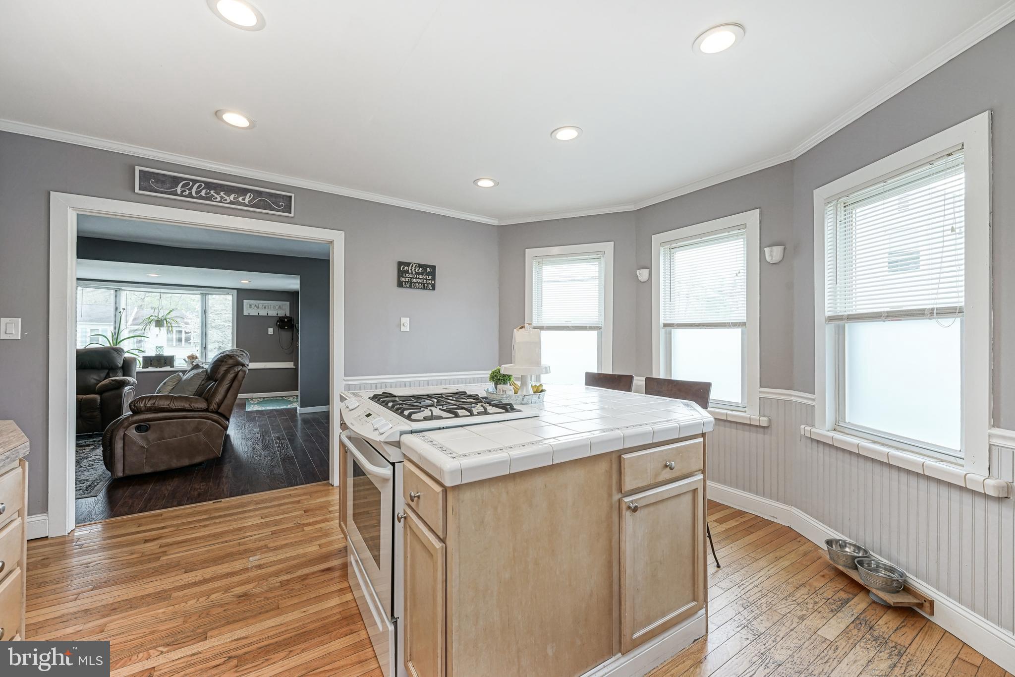 521 South Forklanding Road Maple Shade, NJ 08052 - Photo 14 of 34