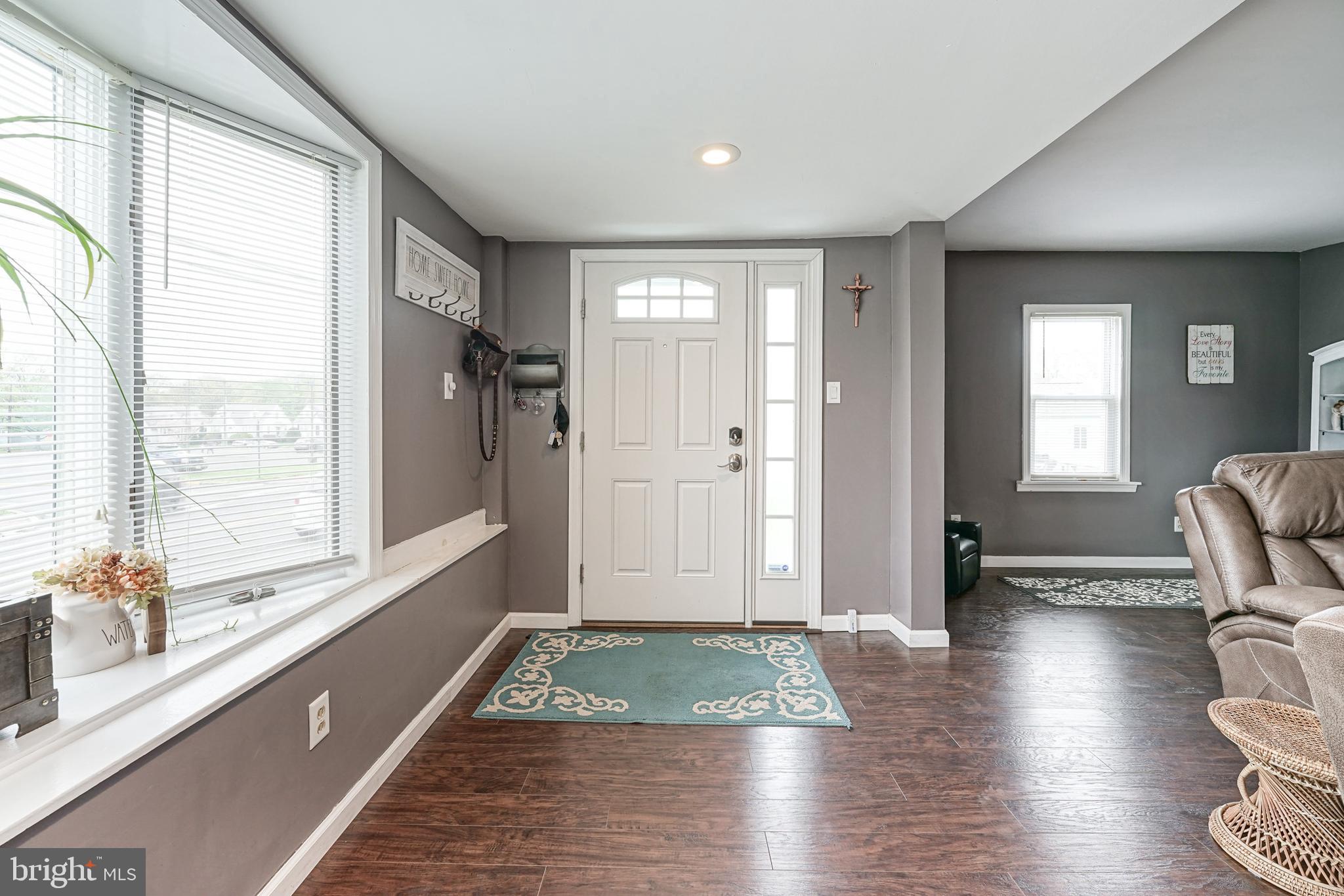 521 South Forklanding Road Maple Shade, NJ 08052 - Photo 3 of 34