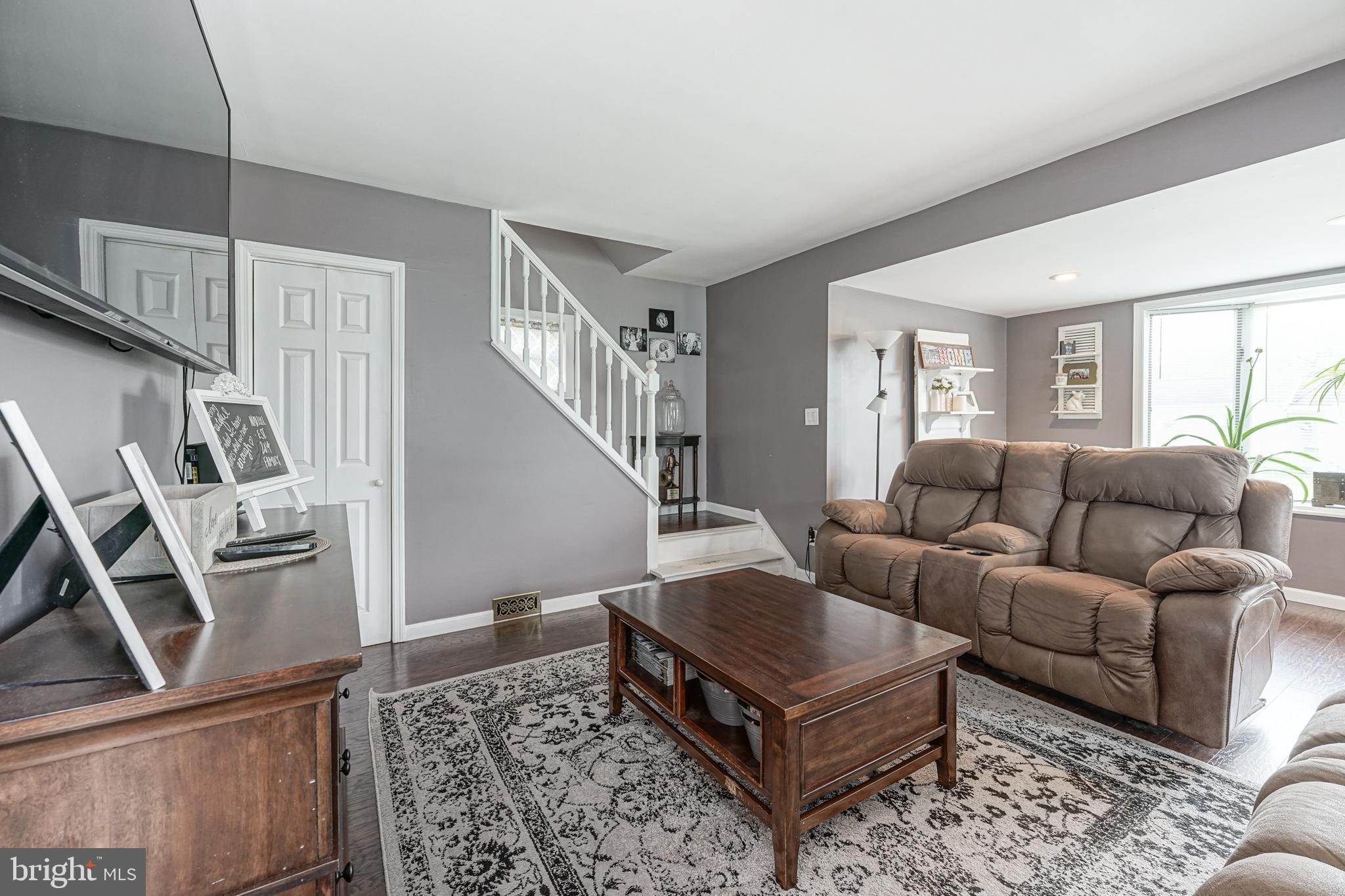 521 South Forklanding Road Maple Shade, NJ 08052 - Photo 4 of 34