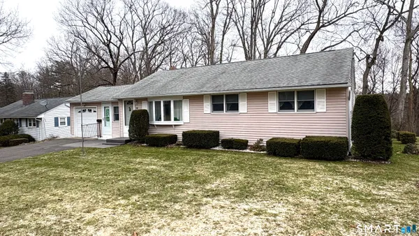 $289,900 | 37 Indian Run, Enfield, CT 06082