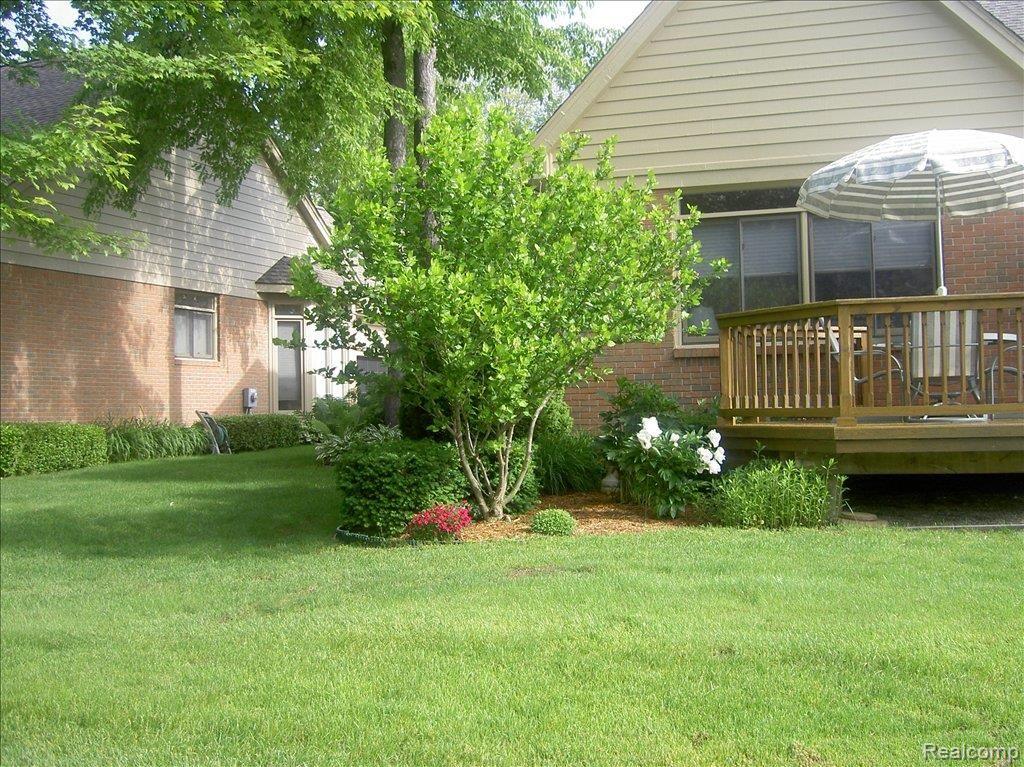 1115 Bluebird Drive, Unit 51 Rochester, MI 48307 - Photo 4 of 24 Ext. Rear View.04