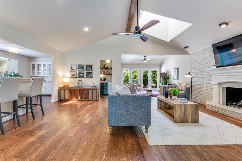 404 Brookglen Place Richardson, TX 75080 - Photo 13 of 40