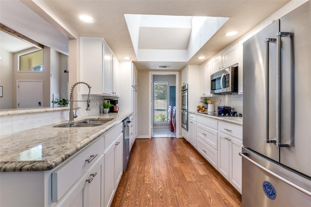 404 Brookglen Place Richardson, TX 75080 - Photo 17 of 40