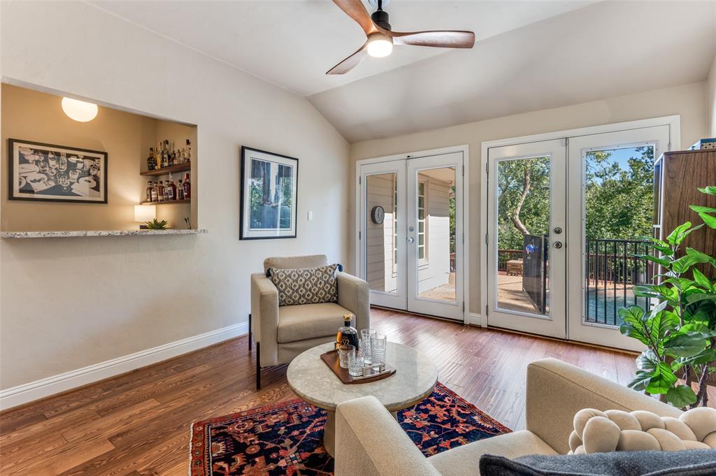 404 Brookglen Place Richardson, TX 75080 - Photo 10 of 40