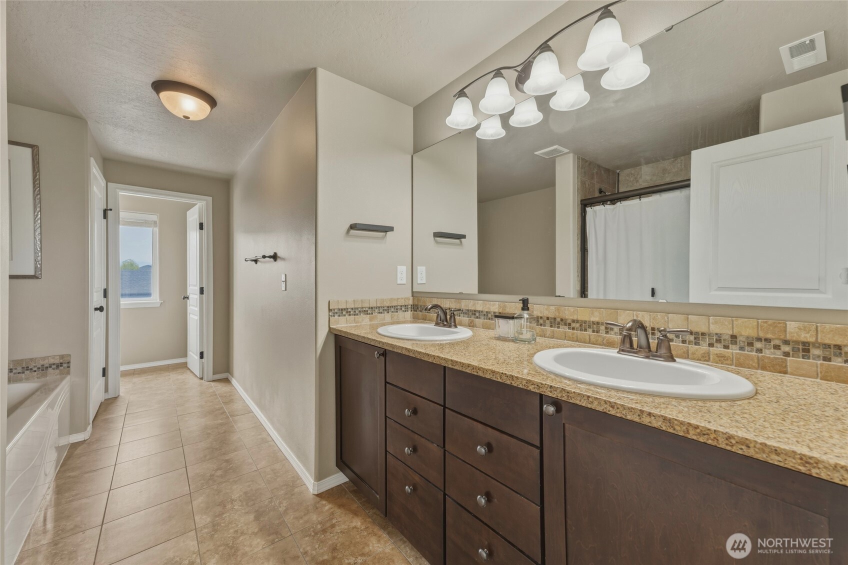 1470 Southwest Greeley Street College Place, WA 99324 - Photo 28 of 33