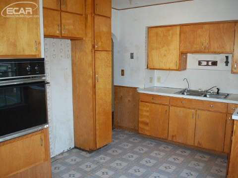 3222 Miller Road Flint, MI 48503 - Photo 12 of 21 20423502-11.JPG