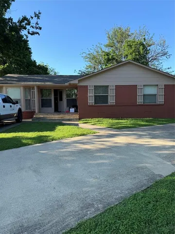 $395,000 | 400 Vernet Street, Richardson, TX 75080