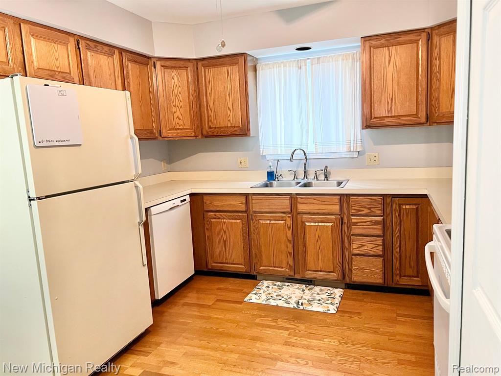 1184 Baker Road Fenton, MI 48430 - Photo 19 of 53