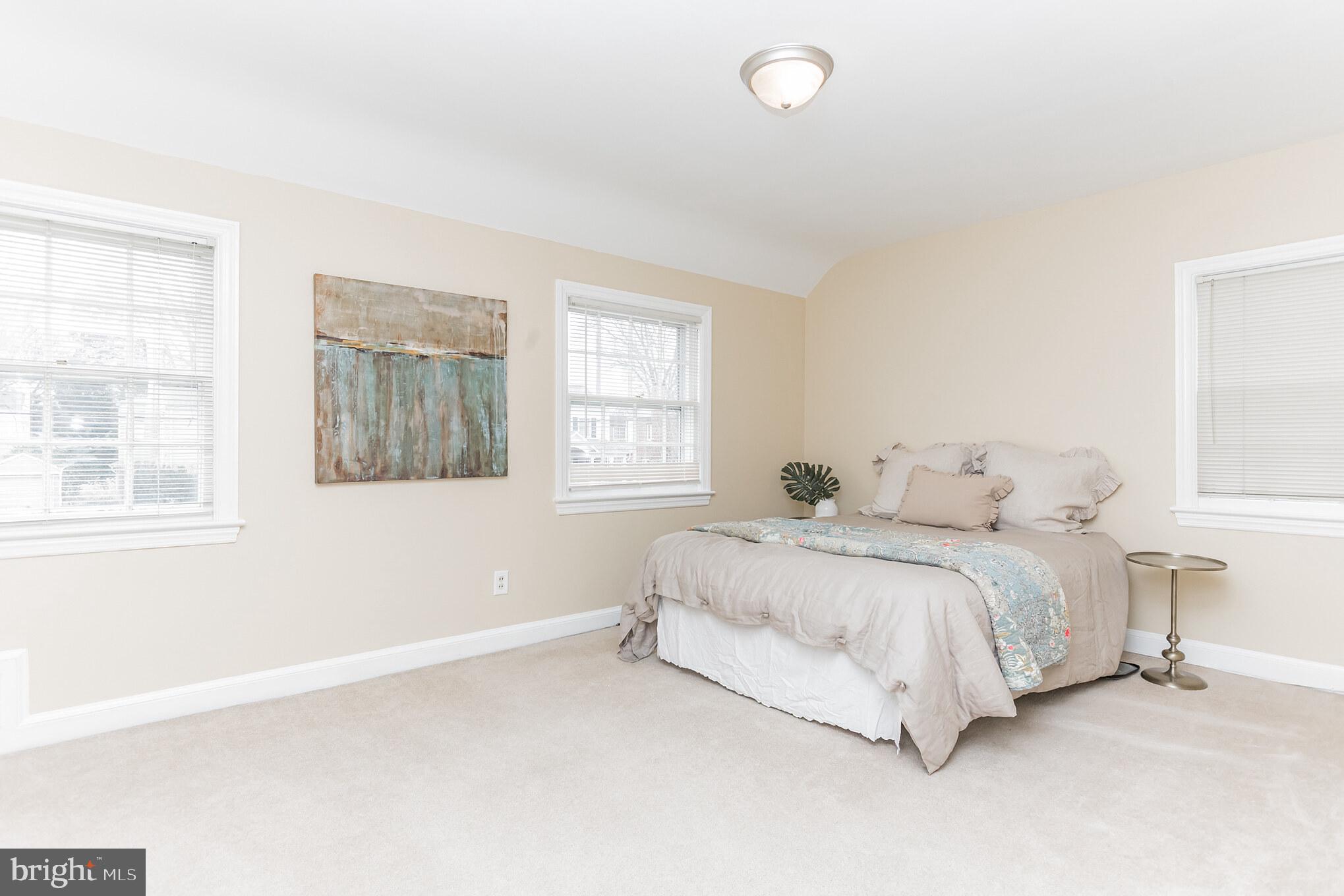 2803 Cameron Mills Road Alexandria, VA 22302 - Photo 19 of 32 Primary bedroom, view of the front yard