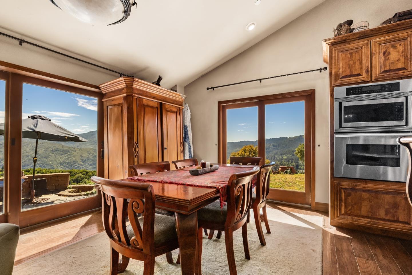 19375 Montevina Road Los Gatos, CA 95033 - Photo 5 of 35