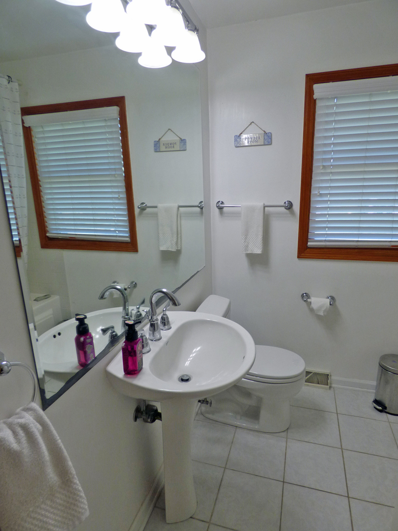 2S411 Riverside Avenue Warrenville, IL 60555 - Photo 36 of 52 Gallery Image 36