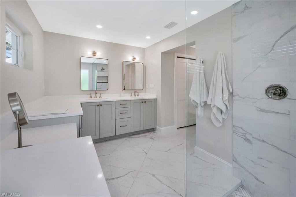 1925 Tarpon Road Naples, FL 34102 - Photo 26 of 41 Primary Bathroom