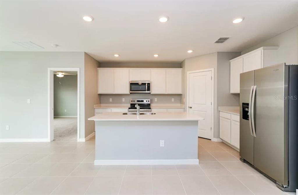 4039 Obsidian Drive Spring Hill, FL 34609 - Photo 3 of 5