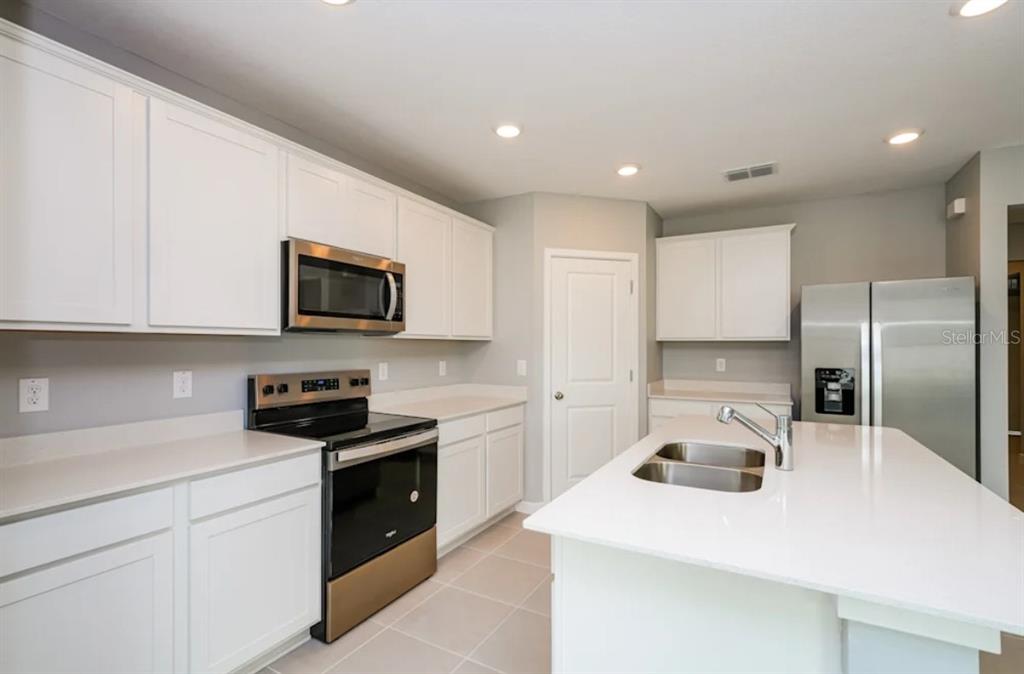 4039 Obsidian Drive Spring Hill, FL 34609 - Photo 4 of 5