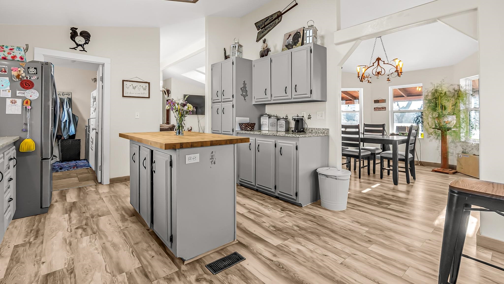 201 Dj Road Rifle, CO 81650 - Photo 7 of 42