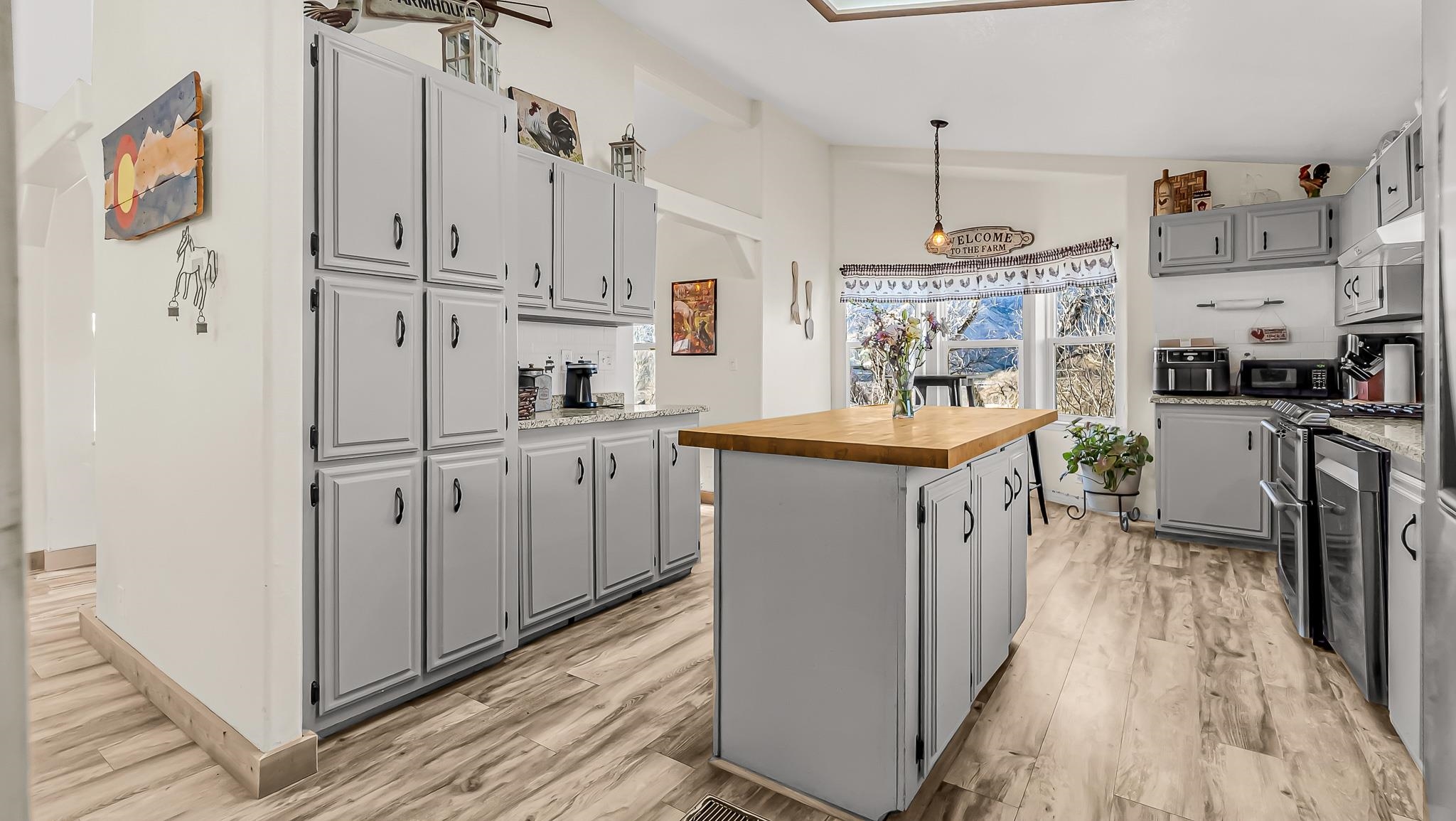 201 Dj Road Rifle, CO 81650 - Photo 8 of 42