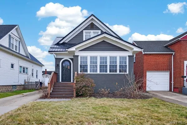 $330,000 | 121 Ridgewood Road, Buffalo, NY 14220