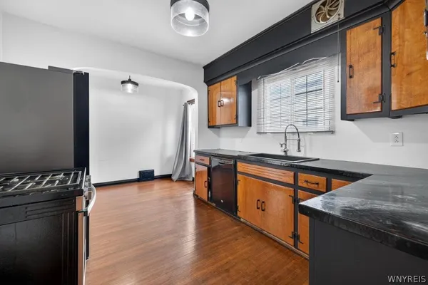 $330,000 | 121 Ridgewood Road, Buffalo, NY 14220