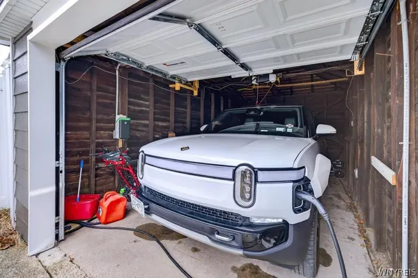 $330,000 | 121 Ridgewood Road, Buffalo, NY 14220