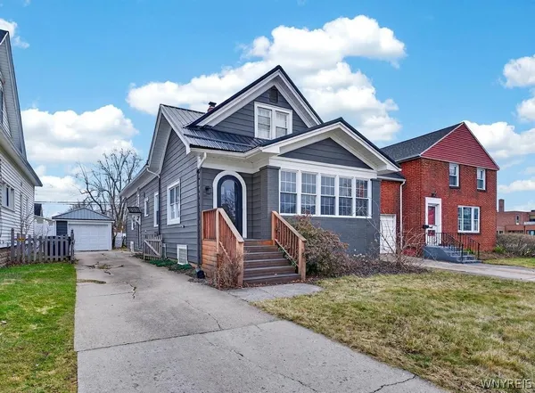 $330,000 | 121 Ridgewood Road, Buffalo, NY 14220