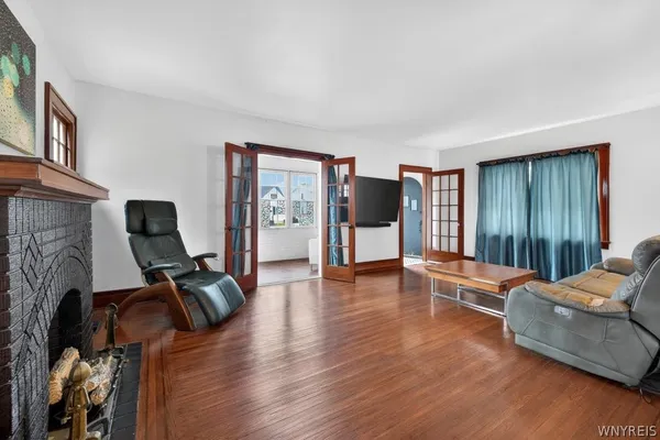 $330,000 | 121 Ridgewood Road, Buffalo, NY 14220