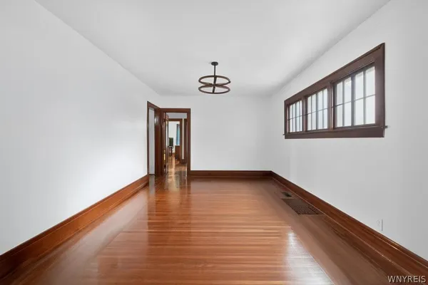 $330,000 | 121 Ridgewood Road, Buffalo, NY 14220