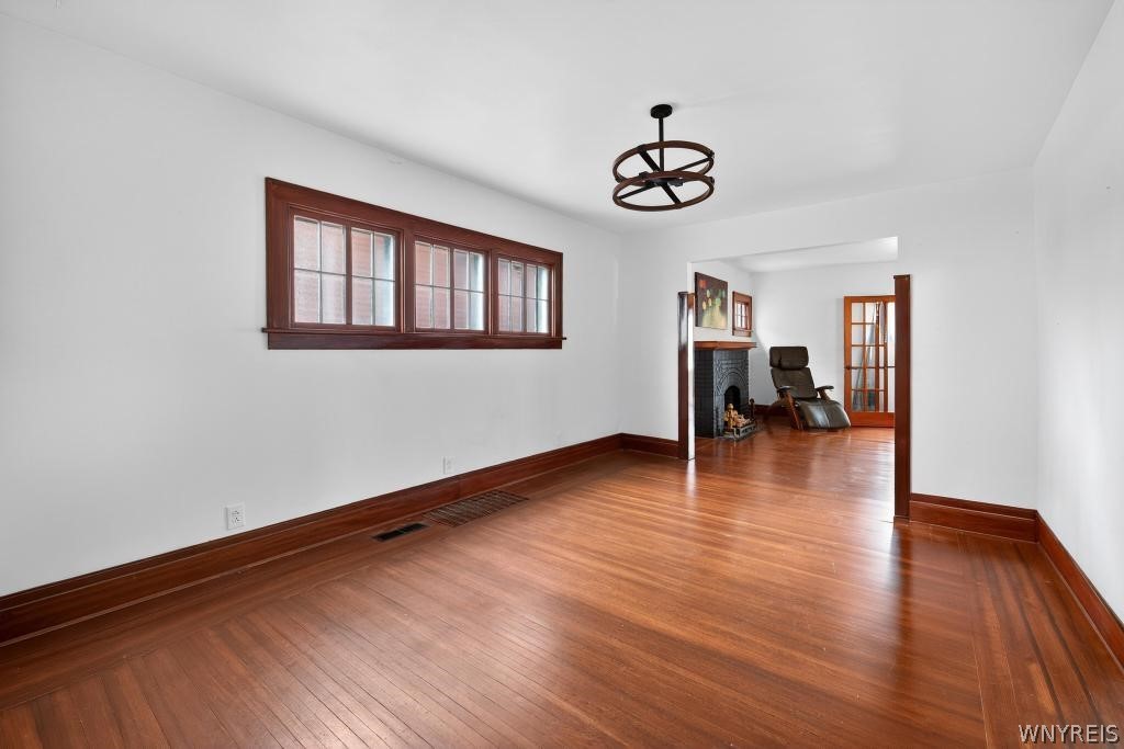 121 Ridgewood Road Buffalo, NY 14220 - Photo 9 of 25