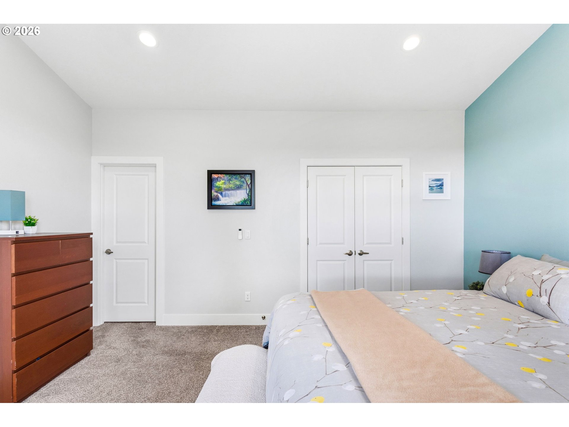 1372 Overview Street Northwest Salem, OR 97304 - Photo 23 of 45 a bedroom with a bed and a dresser