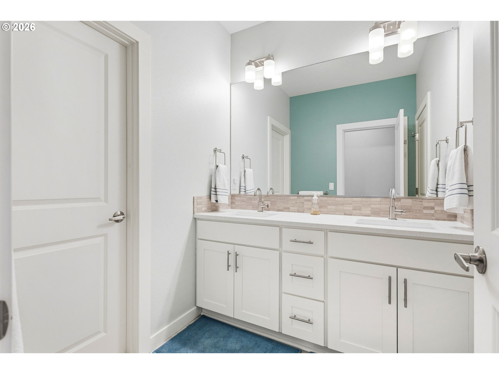 1372 Overview Street Northwest Salem, OR 97304 - Photo 31 of 45 a bathroom with a sink and a mirror