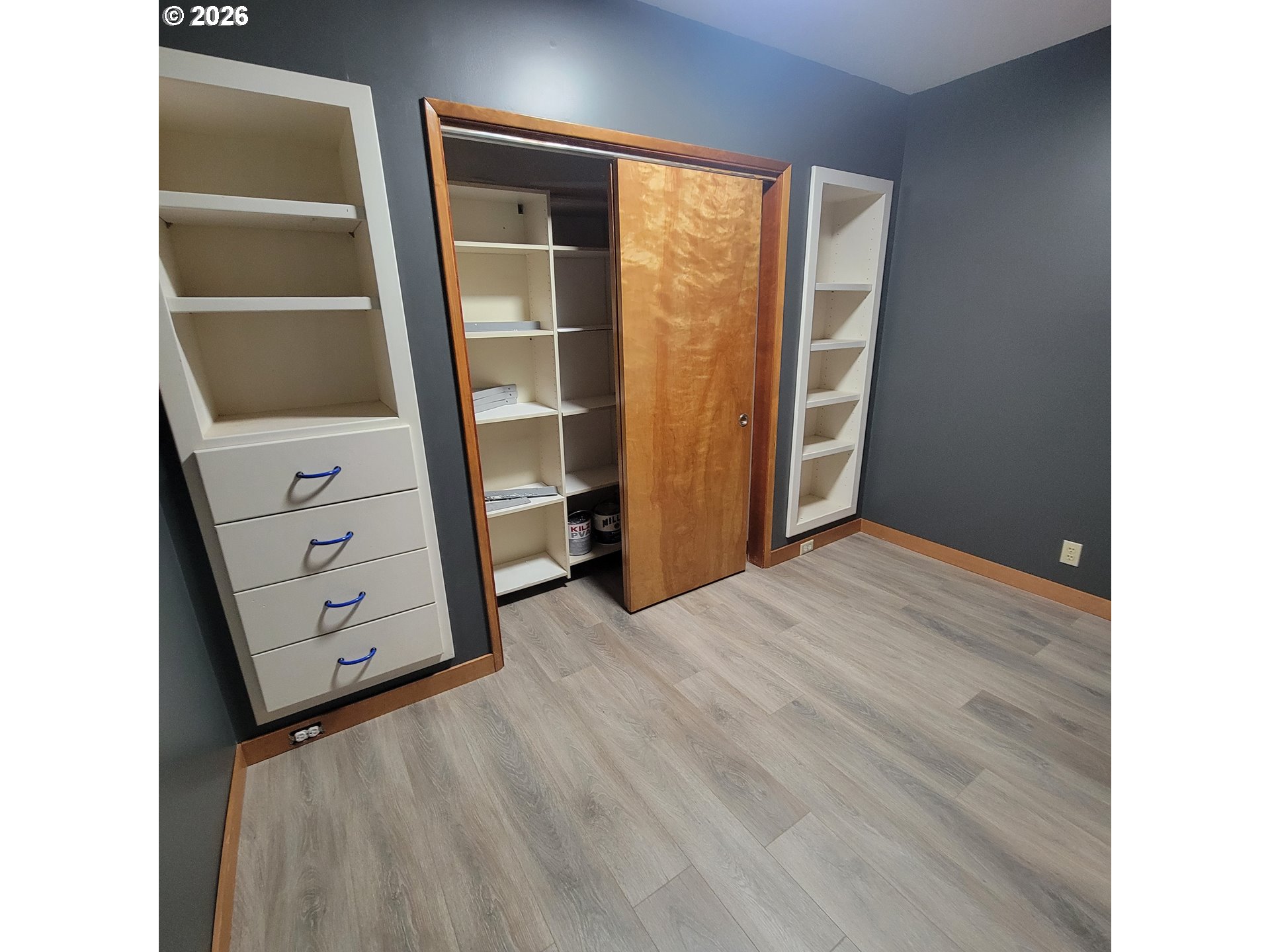 755 Southwest Chestnut Street Portland, OR 97219 - Photo 22 of 39