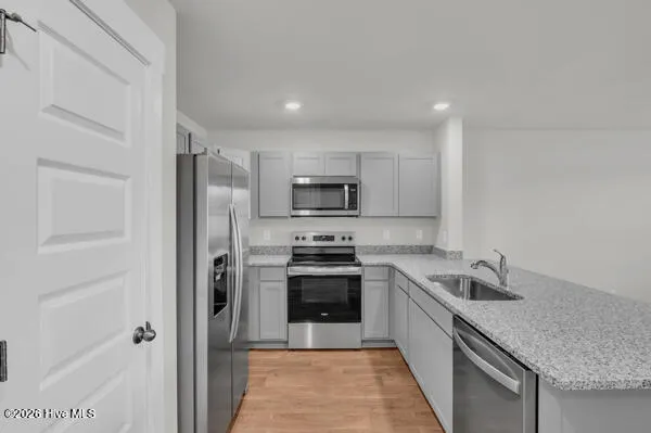 $2,100 | 109 North Grassland Road, Surf City, NC 28445