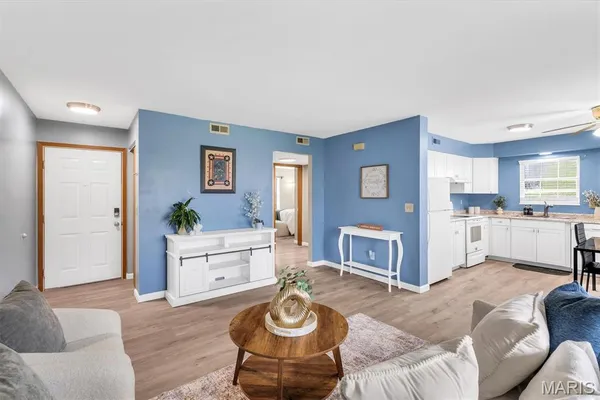$149,999 | 154 Old Buggy Court, Unit A, St. Charles, MO 63304