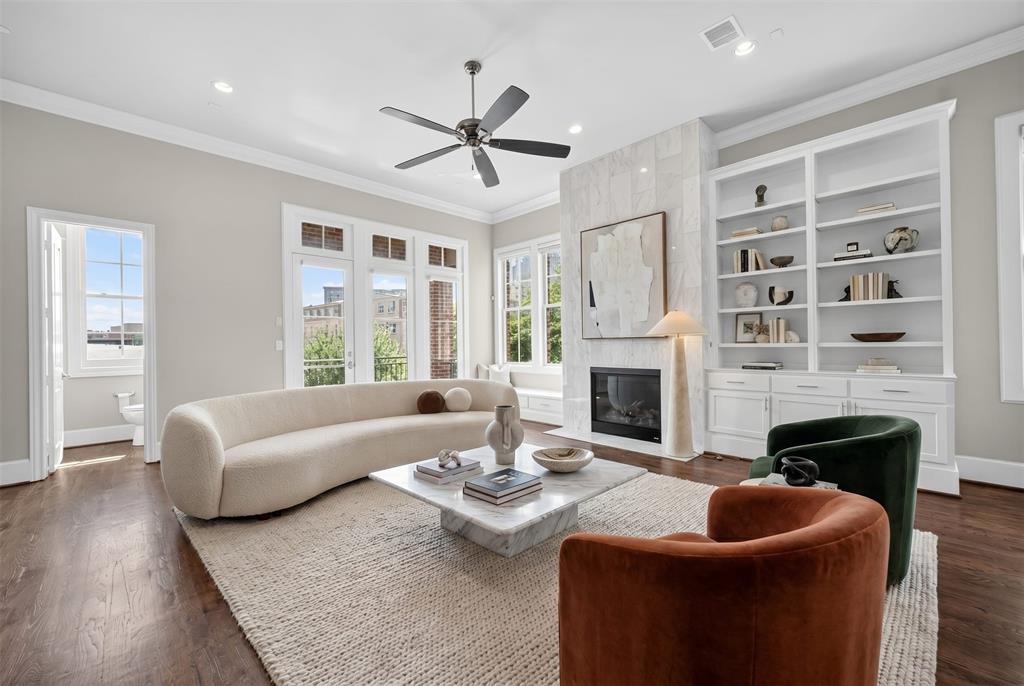 520 South Pearl Expressway Dallas, TX 75201 - Photo 2 of 26 Virtually staged.