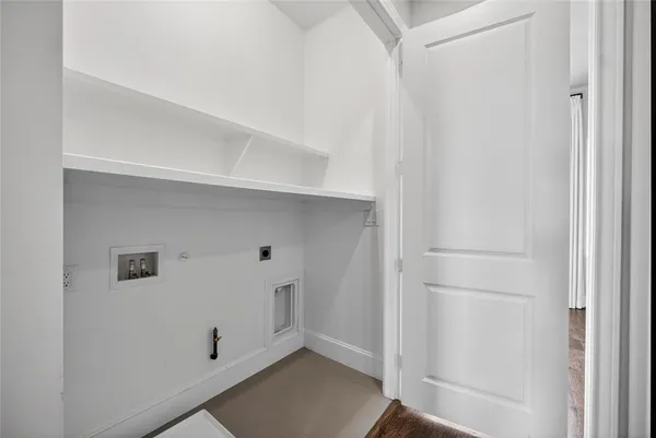 $5,500 | 520 South Pearl Expressway, Dallas, TX 75201