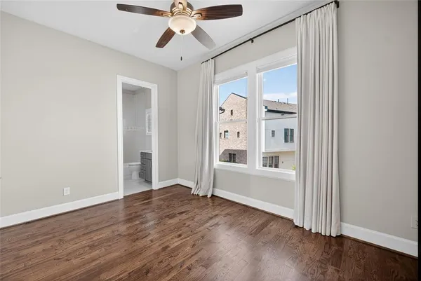 $5,500 | 520 South Pearl Expressway, Dallas, TX 75201
