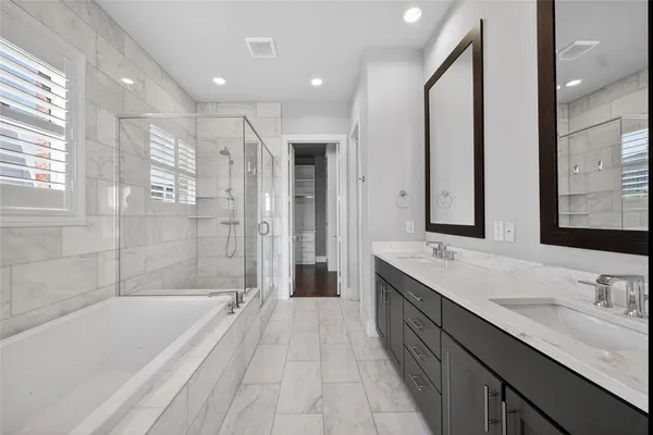$5,500 | 520 South Pearl Expressway, Dallas, TX 75201