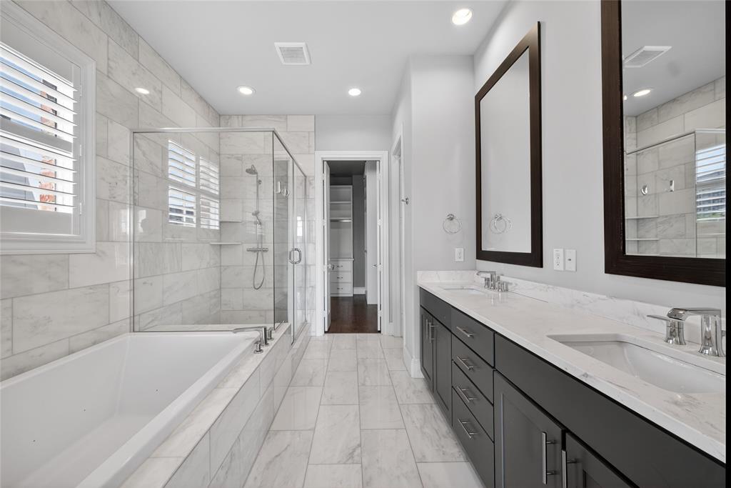 520 South Pearl Expressway Dallas, TX 75201 - Photo 25 of 26 Primary spa like bath.