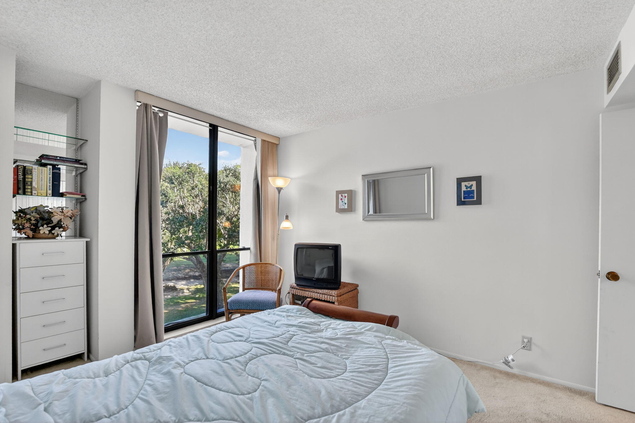 1736 Bridgewood Drive Boca Raton, FL 33434 - Photo 21 of 53 20-web-or-mls-DSC_0559