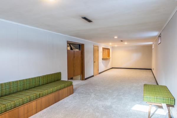 2687 Bristol Road Columbus, OH 43221 - Photo 14 of 18