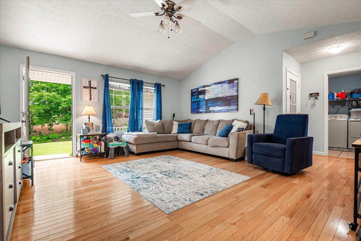 1580 Engle Ridge Road Lily, KY 40740 - Photo 7 of 34 07-Living Room