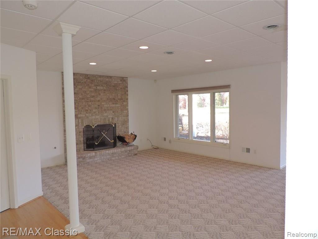328 Inverness Highland, MI 48357 - Photo 19 of 41 DSCN5330.JPG