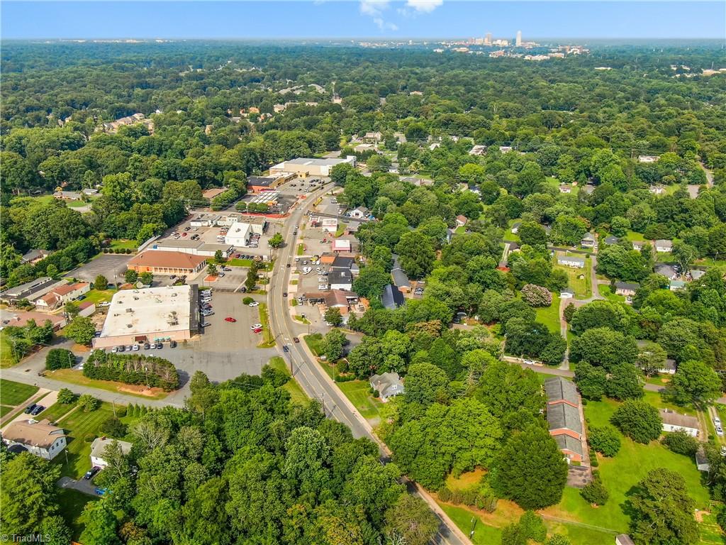4112 Country Club Road Winston-Salem, NC 27104 - Photo 7 of 9 Gallery Image 7